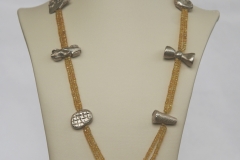 "Primitive" silver and gold sapphire